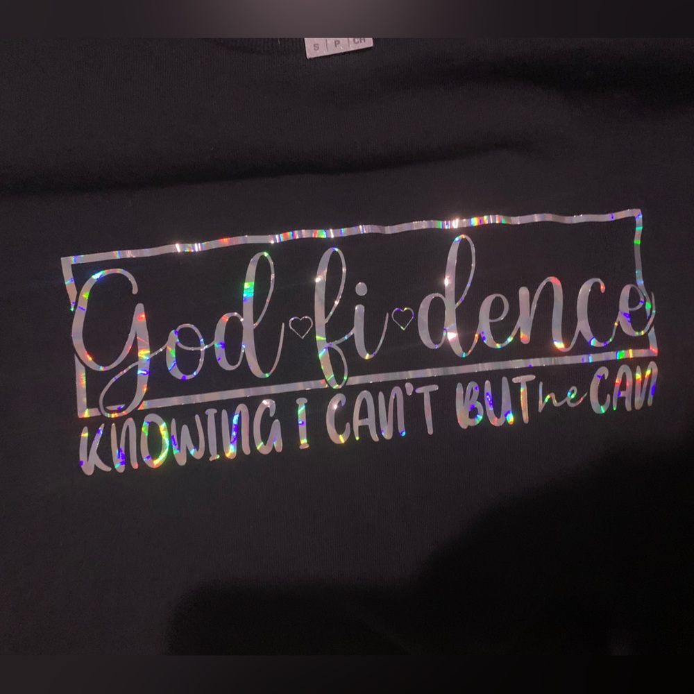 Unisex Gildan - black Shirt - Size small